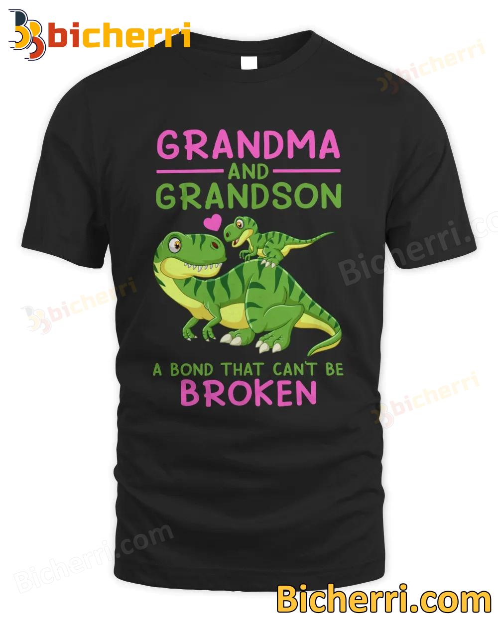 Dinosaurs Grandma And Grandson A Bond That Can't Be Broken T-shirt